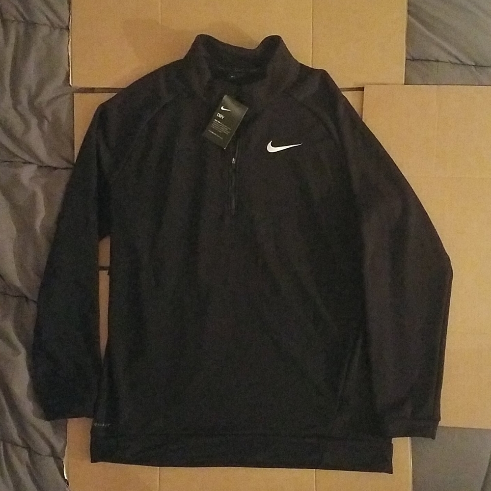 COPY - Nike Dri-Fit black pullover